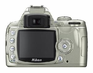 Зеркальная цифровая фотокамера NIKON D40 KIT 18-55 Silver ::